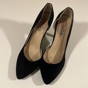 Red Circle Black Pointed-Toe Pumps